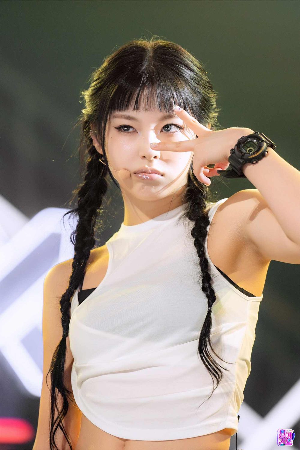 網熱議7位力量型KPOP女偶像！志效全場電力滿格根本「行走的發電機」，安俞真、禮志都是舞台殺手！-14