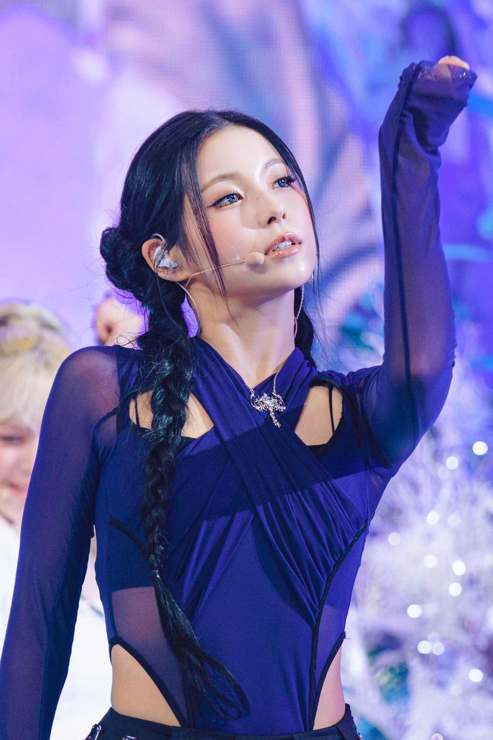 網熱議7位力量型KPOP女偶像！志效全場電力滿格根本「行走的發電機」，安俞真、禮志都是舞台殺手！-15