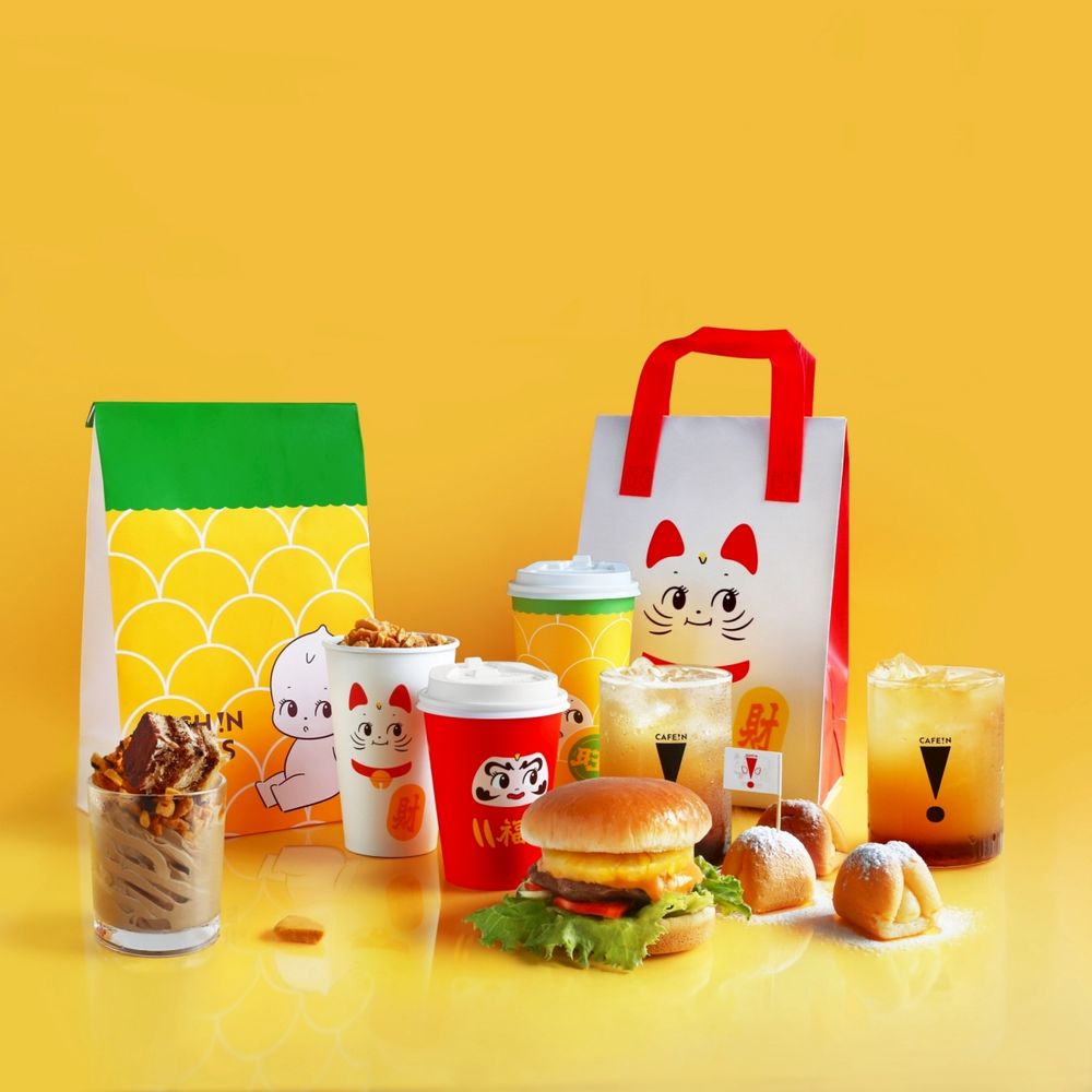 CAFE!N跟「KEWPIE丘比」聯名了！限定招財貓包裝Q到捨不得丟、還有存錢筒&手機殼要買！-1