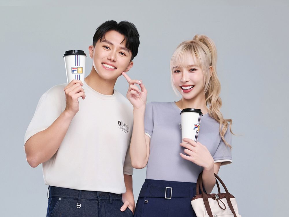 FILA x CAMA超強跨界聯名來了！牛奶咖啡、拿鐵配色超好看！滾邊棒球帽被問爆！-5