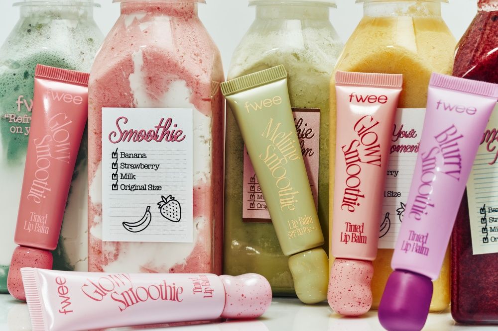 TWICE娜璉奶昔唇直接洗版全網！fwee全新推出18色奶昔唇釉，一抹直接變果汁嘟唇、太欠收！-2