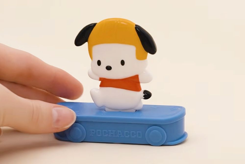 麥當勞跟三麗鷗一起來搶錢！超可愛「變裝Hello Kitty、布丁狗扭屁屁公仔」這天起免費送！-11