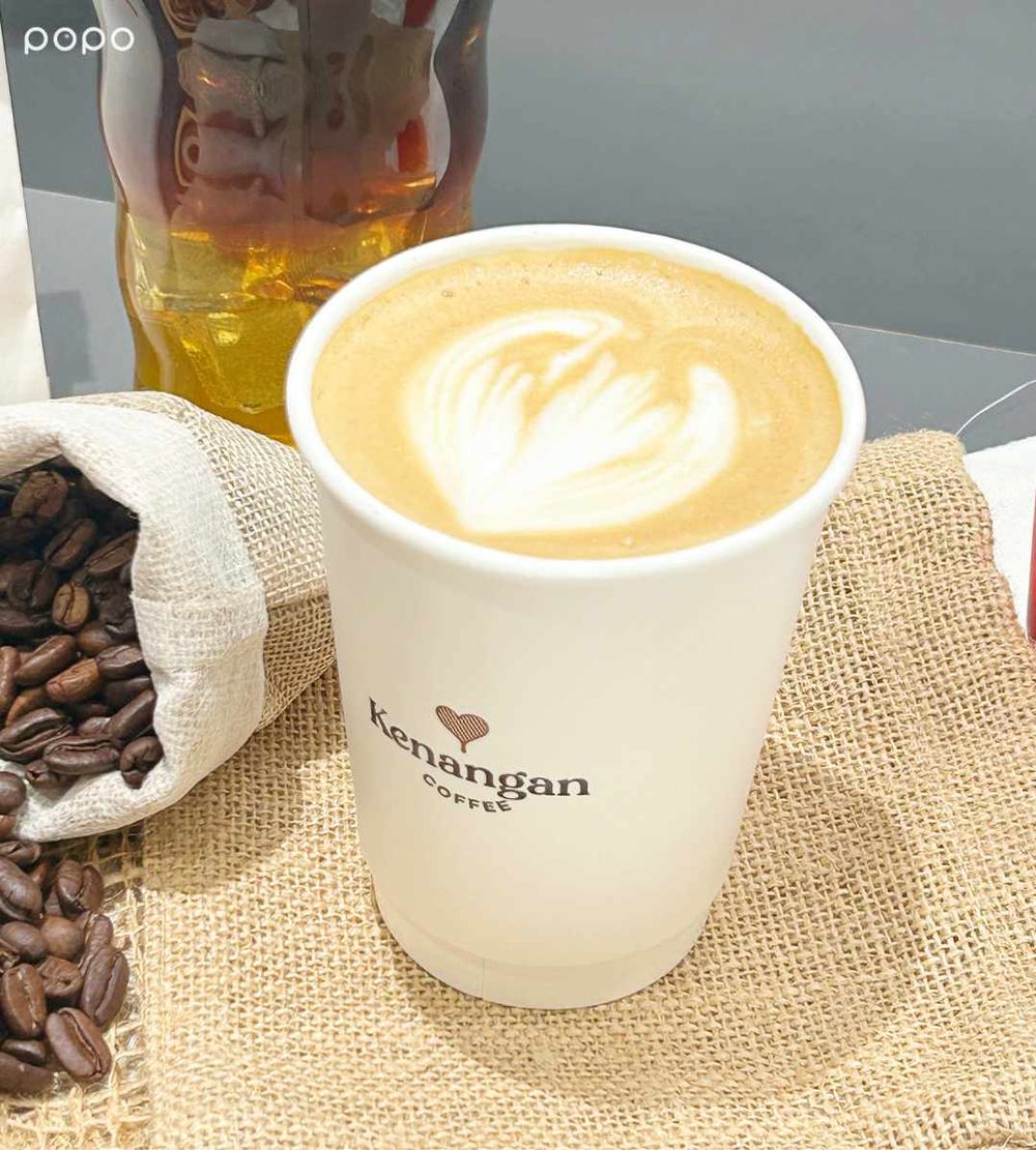 印尼最夯咖啡Kenangan Coffee來台灣了！「開心果瑪奇朵」必點飲品一次看、這三天還有買一送一！-6