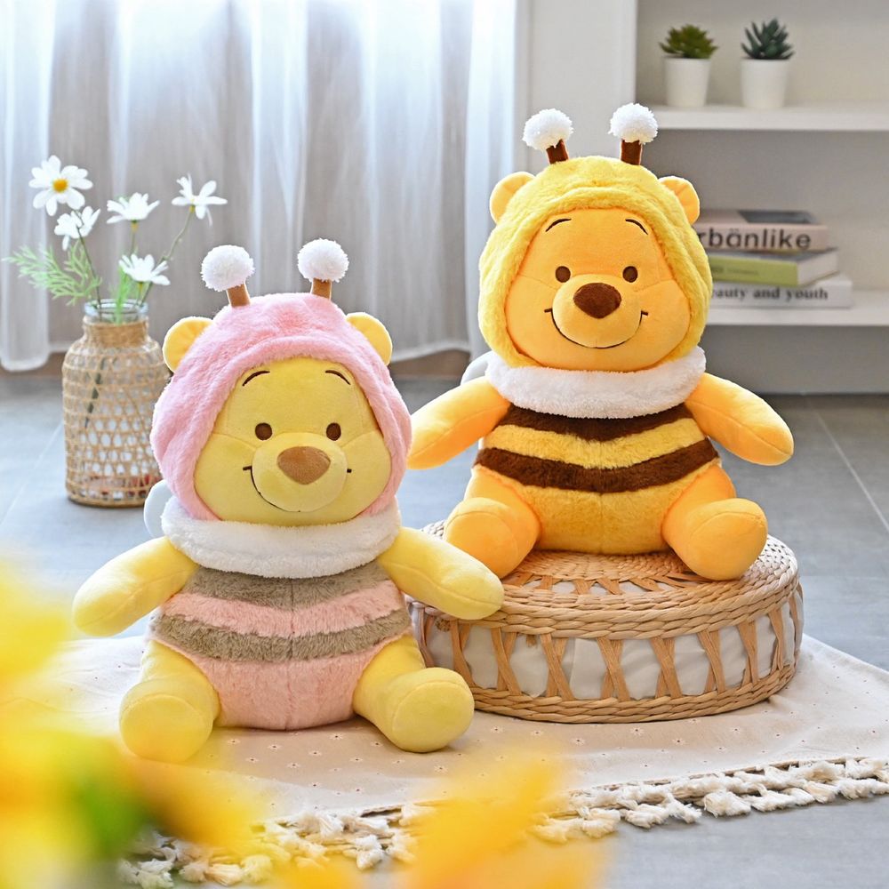 可愛發瘋！7-11開賣超萌「蜜蜂小熊維尼絨毛玩偶」、圓滾滾蜜蜂肚肚+小觸角造型不買會後悔！-3