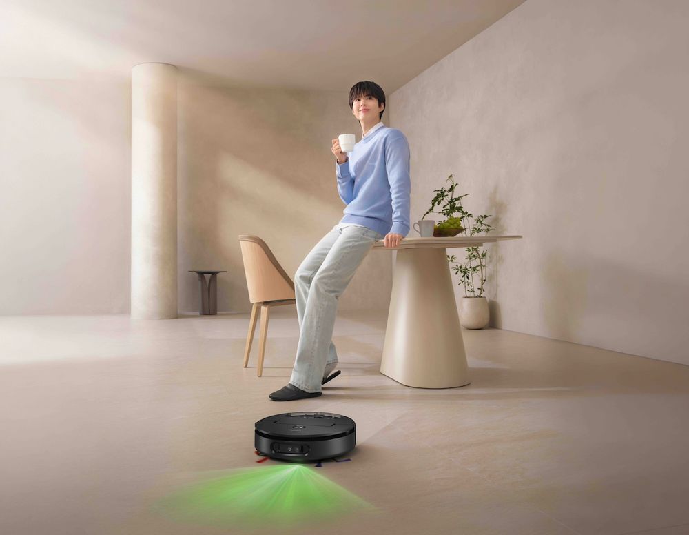 「人間天使」朴寶劍驚喜成為Dyson品牌大使！抱狗狗入鏡廣告帥翻、同款掃拖機器人必買亮點一次看！-2