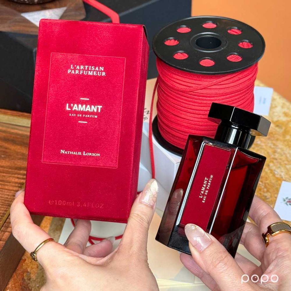 這瓶墨香會讓人沉淪！阿蒂仙之香話題新品「L’AMANT情人」，曖昧墨水＋辛香氣息，就像寫在肌膚上的情書、太纏綿！-7