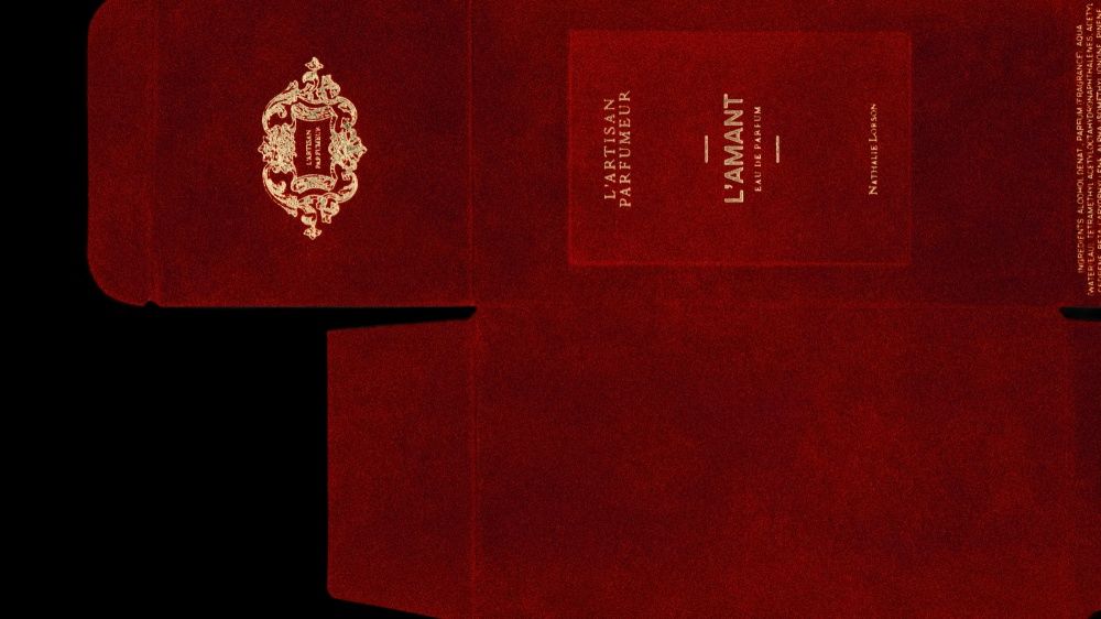 這瓶墨香會讓人沉淪！阿蒂仙之香話題新品「L’AMANT情人」，曖昧墨水＋辛香氣息，就像寫在肌膚上的情書、太纏綿！-15