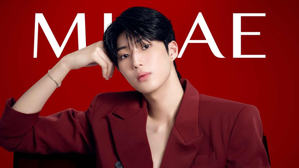 接棒宋慧喬、《原子少年》金雲解鎖未來美品牌大使！全新「NAD+膠原精華」登場，一抹像開外掛，快速對抗疲態初老感！-6