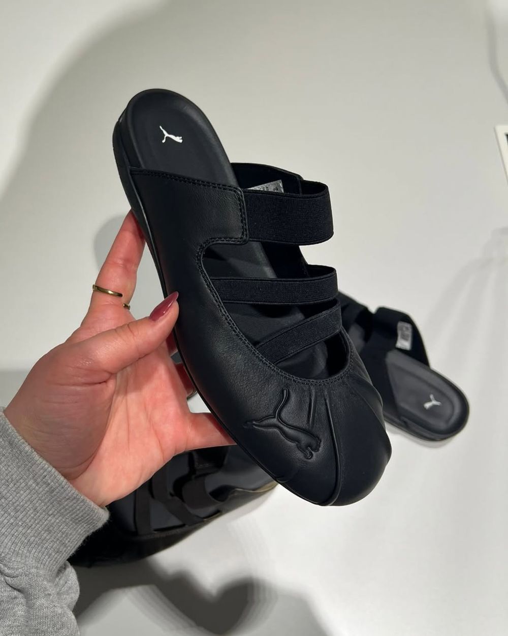 今年最時髦懶人鞋！PUMA出拖鞋版「Speedcat賽車鞋」絕對是下一雙預爆款！-3