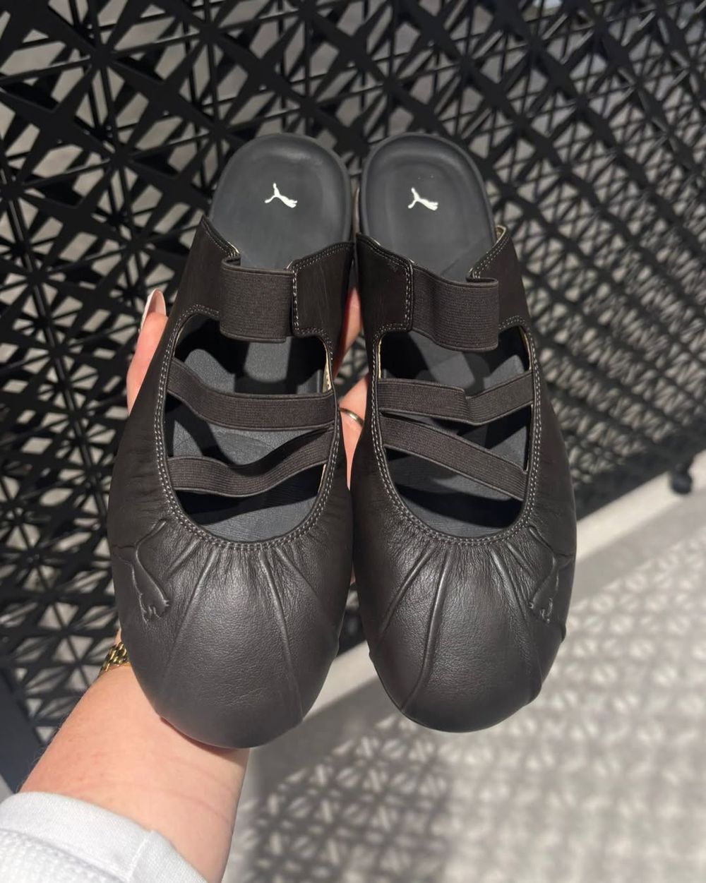 今年最時髦懶人鞋！PUMA出拖鞋版「Speedcat賽車鞋」絕對是下一雙預爆款！-5