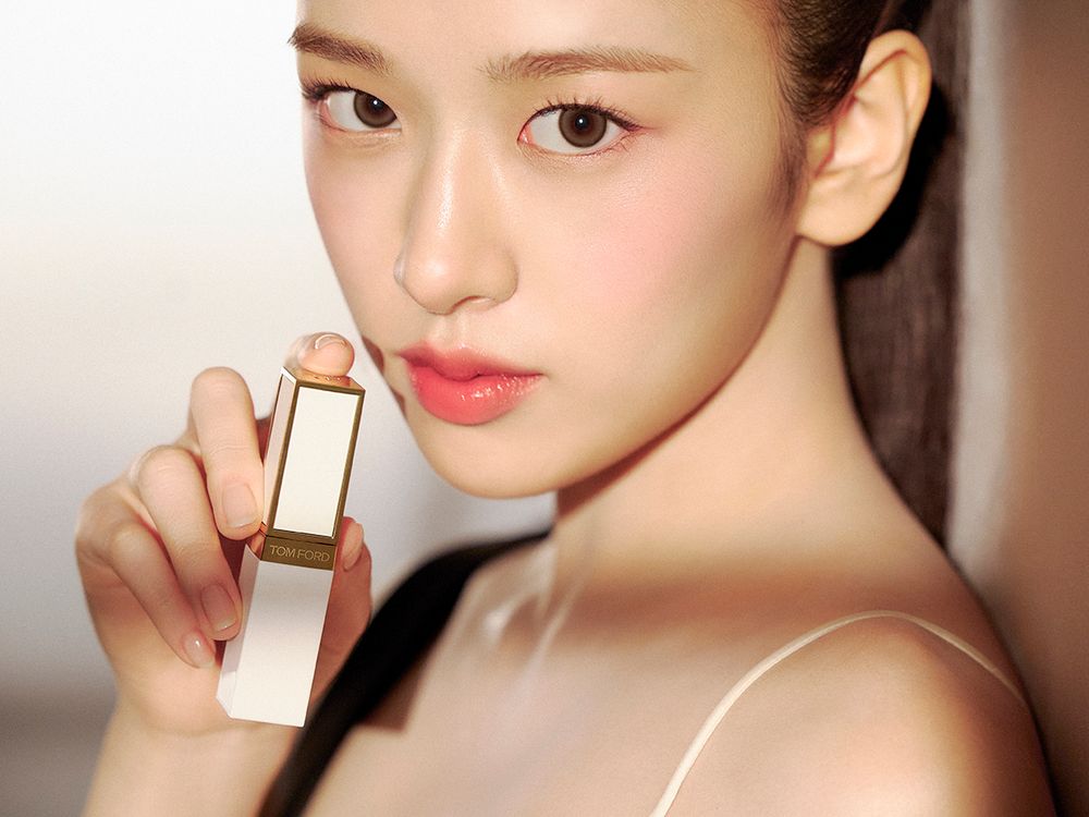 TOM FORD太陽親吻彩妝未上市先爆紅！安俞真同款眼影、唇頰霜、唇釉色號公開，高級光澤妝全套必收！-13