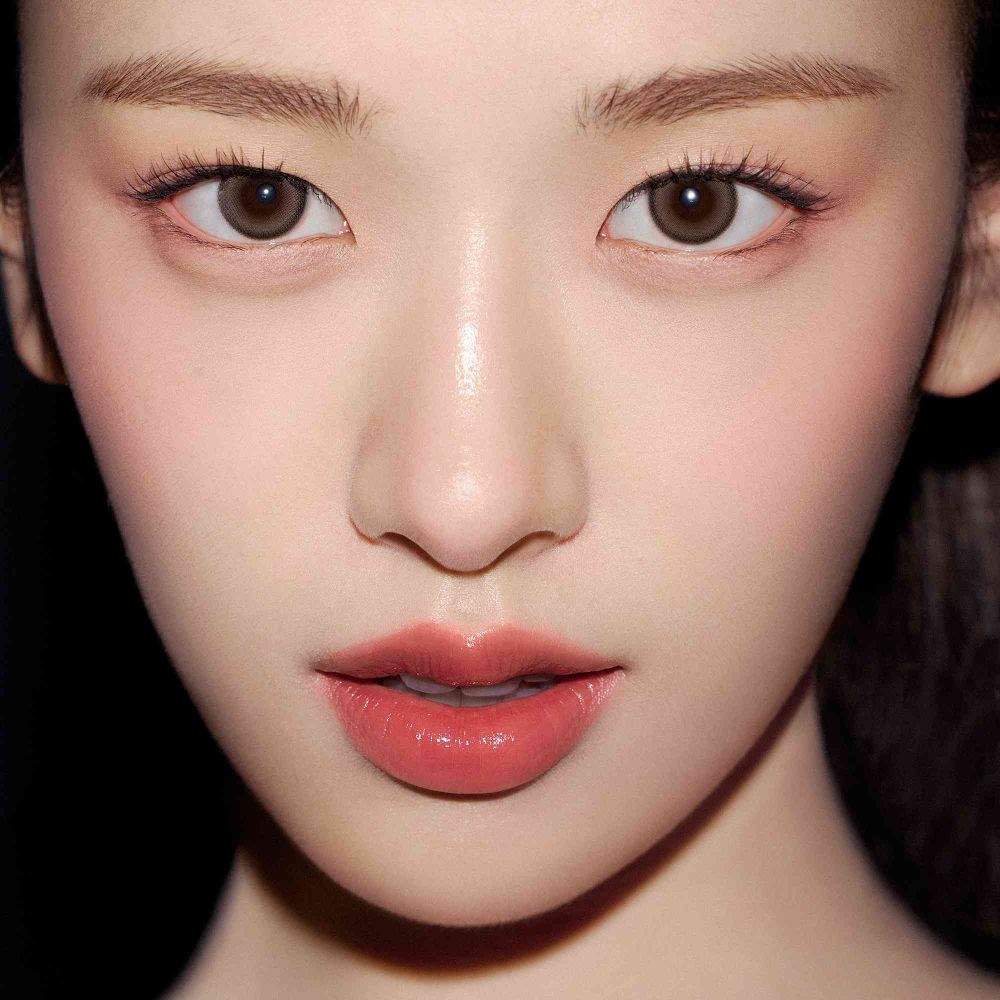 TOM FORD太陽親吻彩妝未上市先爆紅！安俞真同款眼影、唇頰霜、唇釉色號公開，高級光澤妝全套必收！-14