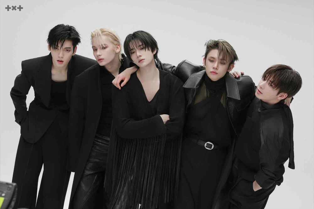 MOA們瘋狂！TXT攜迷你8輯正式回歸！概念照帥出新高度，新歌MV合作影后引熱議！-11