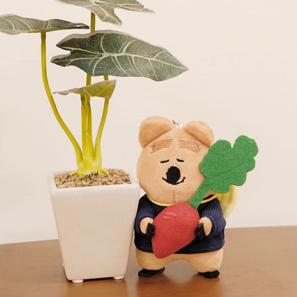 7-11開賣超可愛「DINOTAENG果園系列」吊飾！萌翻「抱小花QUOKKA、種植物BOBO」全都想買！-6