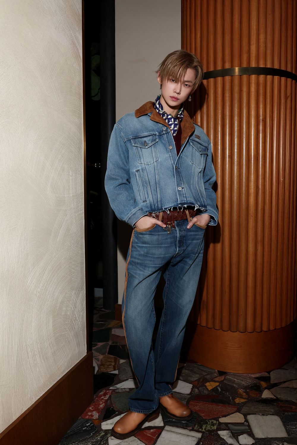 別只買球鞋啦！MIU MIU這雙「皺褶長靴」爆紅！TXT然竣、TWICE Momo韓星都搶穿上身！-3