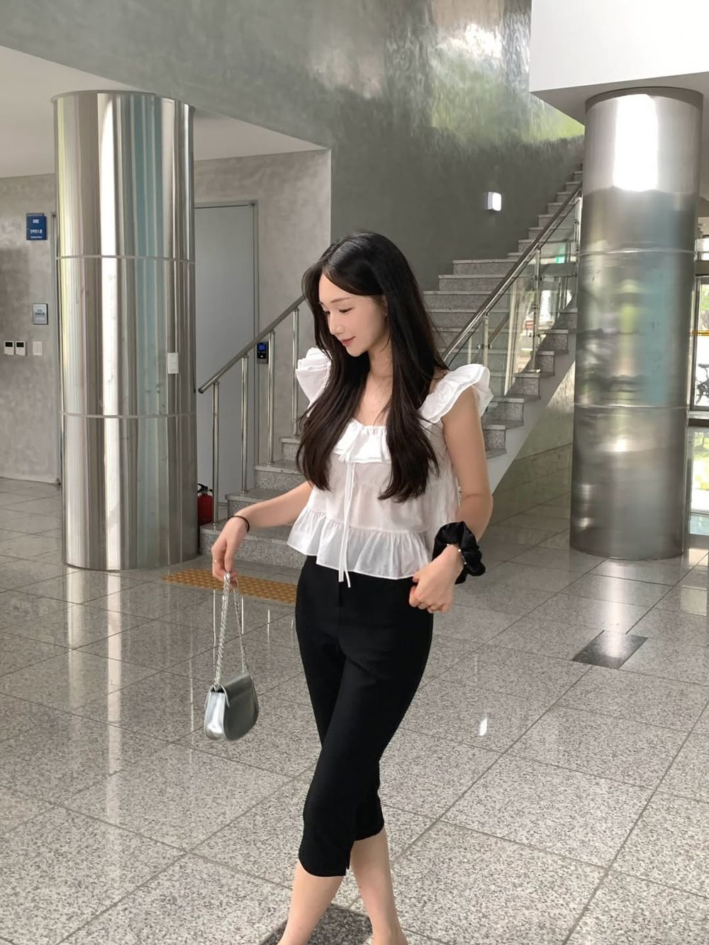 不穿短褲更時髦？「卡布里七分褲」今年必備有一件！6大重點穿出細腿高級感、根本梨形身材救星！-6