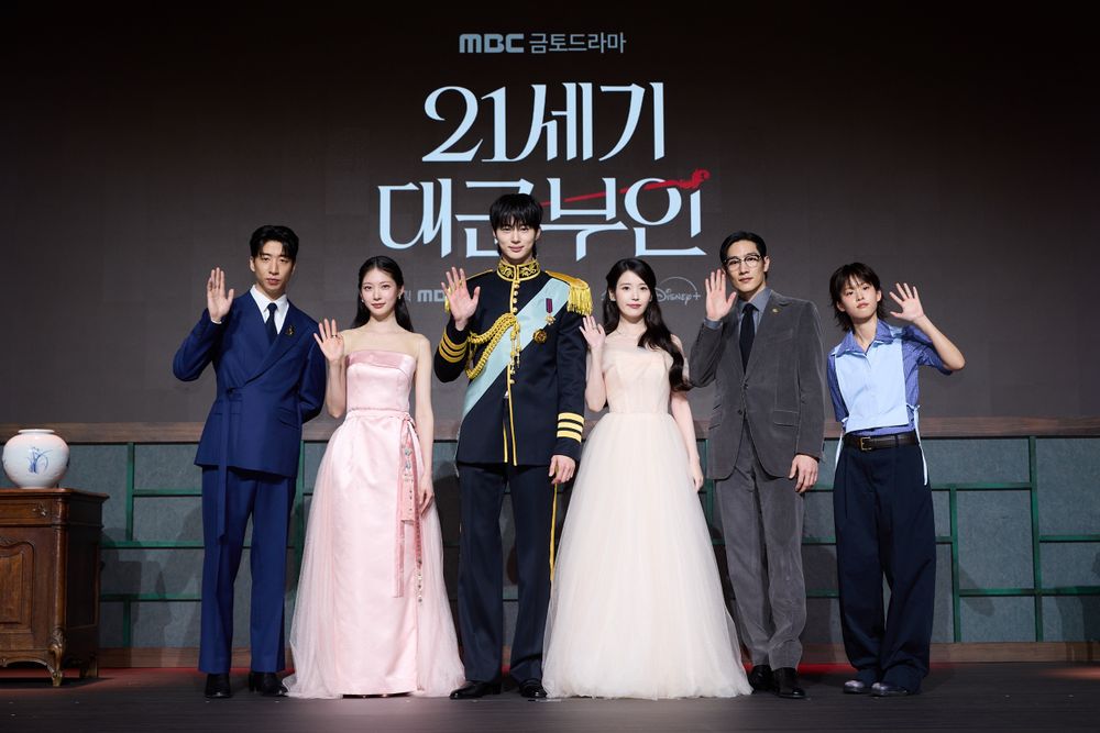 Uaena的驕傲！IU演員之路「演技黑歷史」到青龍獎視后、新劇《21世紀大君夫人》話題爆炸！-12