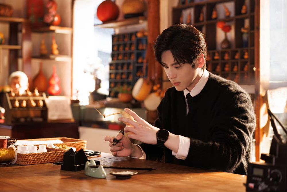 人鬼共感太虐！《白日提燈》必看亮點！迪麗熱巴化身「絕美鬼王」、與將軍陳飛宇的「宿命虐愛」太催淚！-11