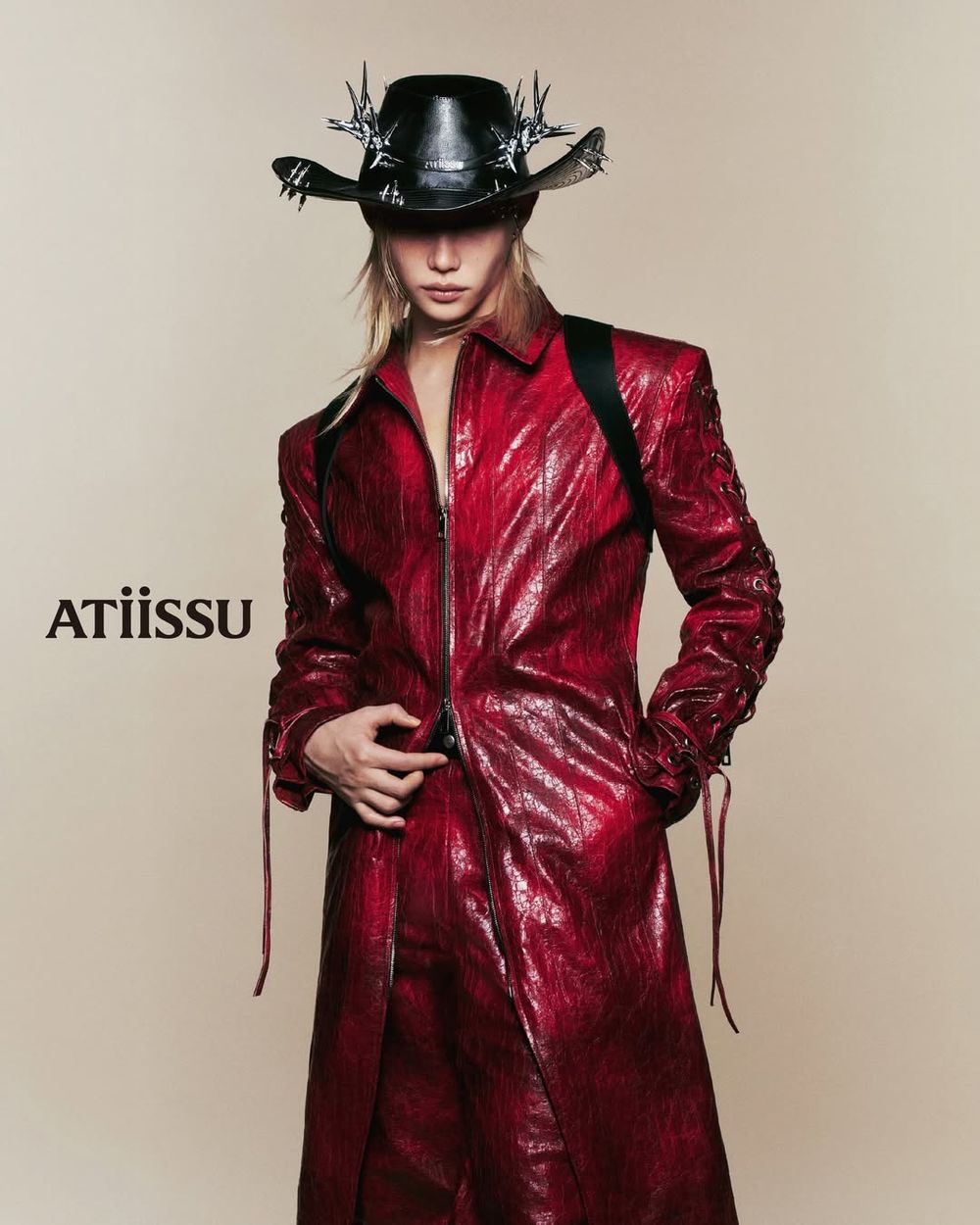 STAY們請撐住！Felix首波Atiissu宣傳照曝光！「微露腹肌」太犯規、這位暗黑牛仔我先收下了！-2