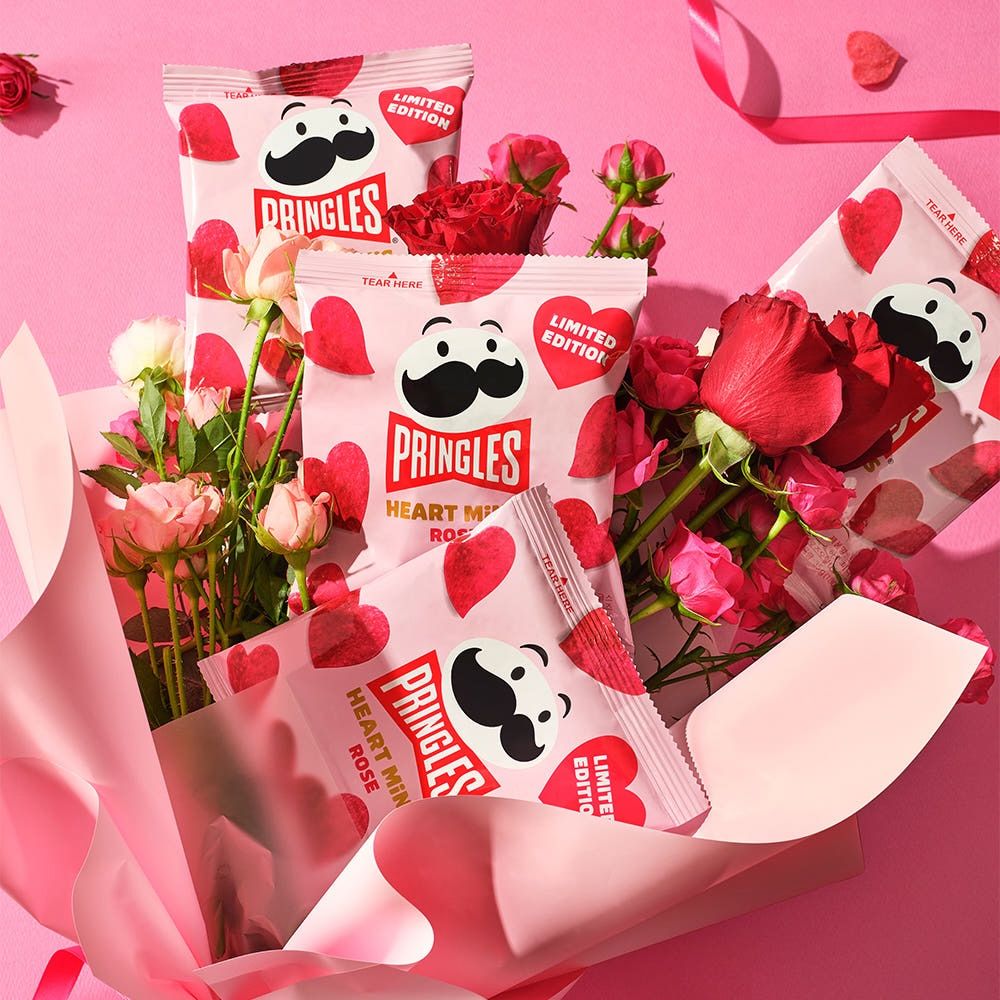 誰捨得吃！社群爆紅「品客粉紅愛心洋芋片」玫瑰香草風味+可愛造型太夢幻、只有這裡買得到？-4