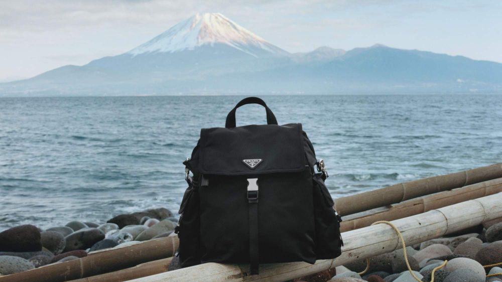 最盡責Prada代言人？ENHYPEN禎元、善禹、JAY沉浸式開箱「尼龍包、帽子」可愛炸！-2