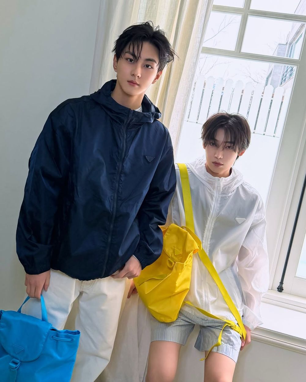 最盡責Prada代言人？ENHYPEN禎元、善禹、JAY沉浸式開箱「尼龍包、帽子」可愛炸！-5