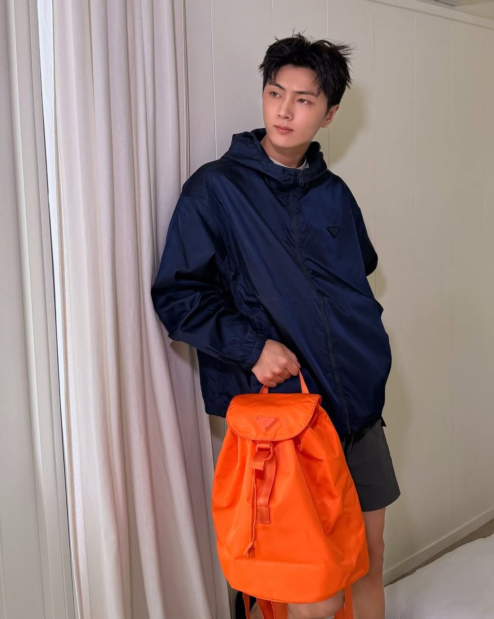 最盡責Prada代言人？ENHYPEN禎元、善禹、JAY沉浸式開箱「尼龍包、帽子」可愛炸！-4