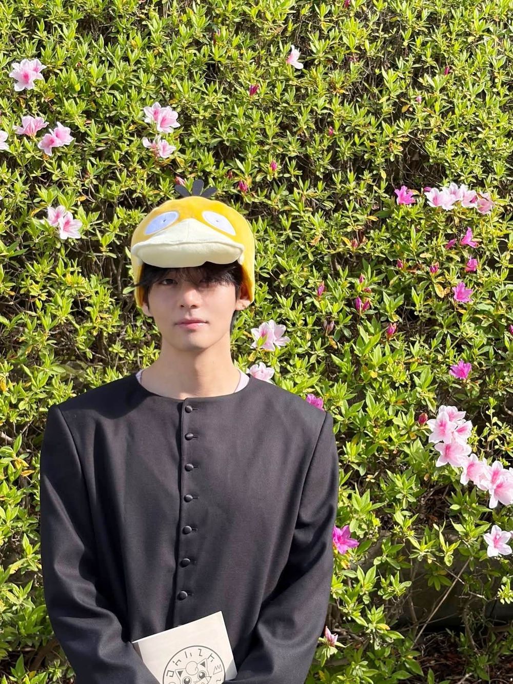 想收服可達鴨小V！BTS金泰亨衝東京寶可夢樂園「戴頭套拍照」可愛翻、V指定5大打卡點一次看！-2