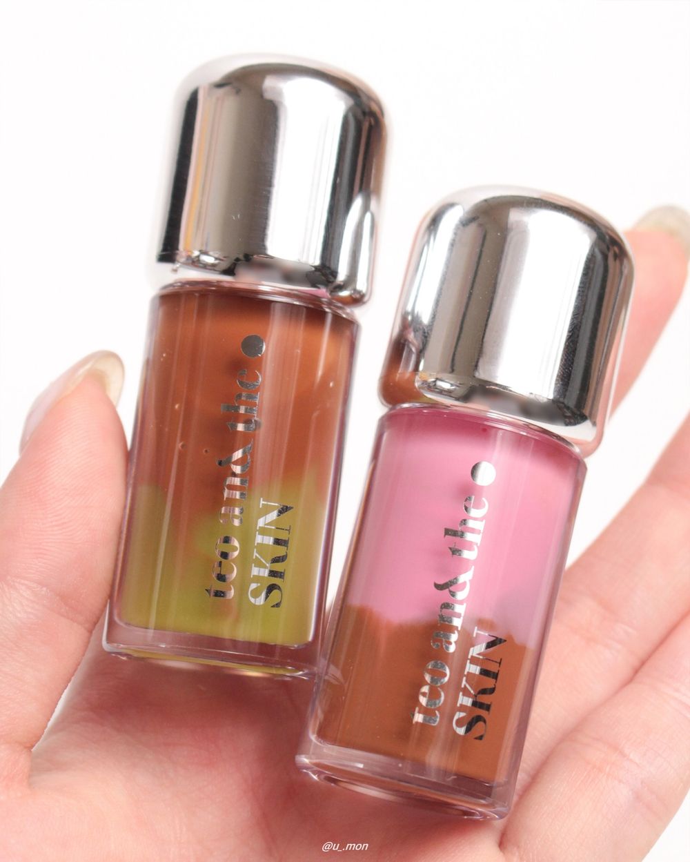 韓女默默風靡「杜拜巧克力拿鐵唇蜜」！開心果綠x咖啡雙層設計，居然是知性復古暖棕，一抹撫平唇紋，號稱雙唇專用的冰咖啡！-4