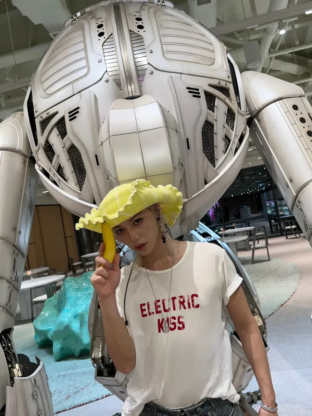 史上最稱職代言人？Felix狂曬四十張Atiissu帥照！粉色「牡蠣寶寶帽」可愛瘋、STAY們存圖存到手軟-9