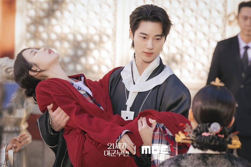 「善宰病」又回來了？！邊佑錫《21世紀大君夫人》收視率霸榜！精品大品牌代言狂拿、是郵筒們的驕傲！-2