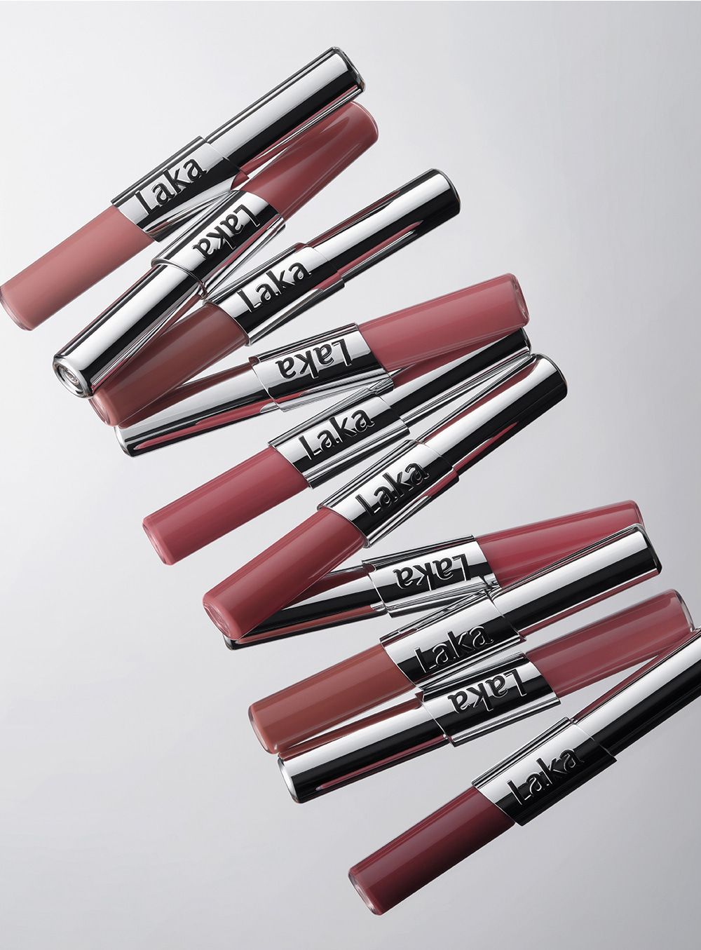 日女熱議CHANEL平替！Laka雙頭唇釉日本搶先開賣即爆紅，奶霜霧面＋水光唇蜜兩種質地，網友實測真的12小時不沾杯？！-14