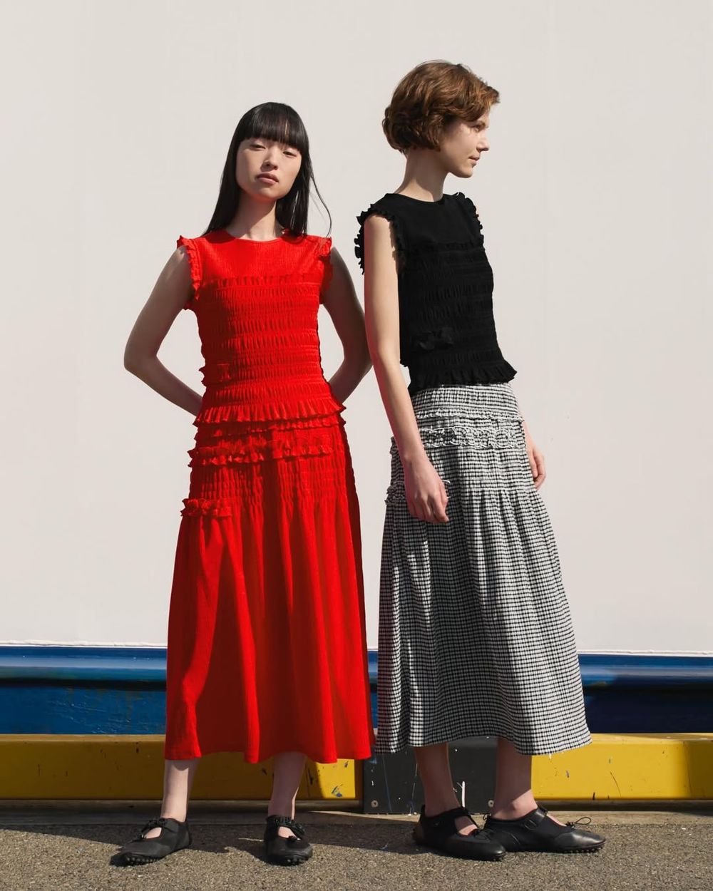 UNIQLO首度聯名Cecilie Bahnsen！「澎澎袖長裙、大花上衣」超必收、把北歐浪漫穿進日常！-15