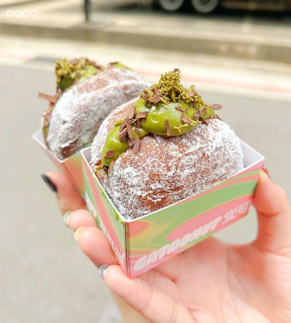 2026台北生甜甜圈推薦！EAT DONUT「杜拜巧克力生甜甜圈」太欠吃、「這五天」買再免費送！-6