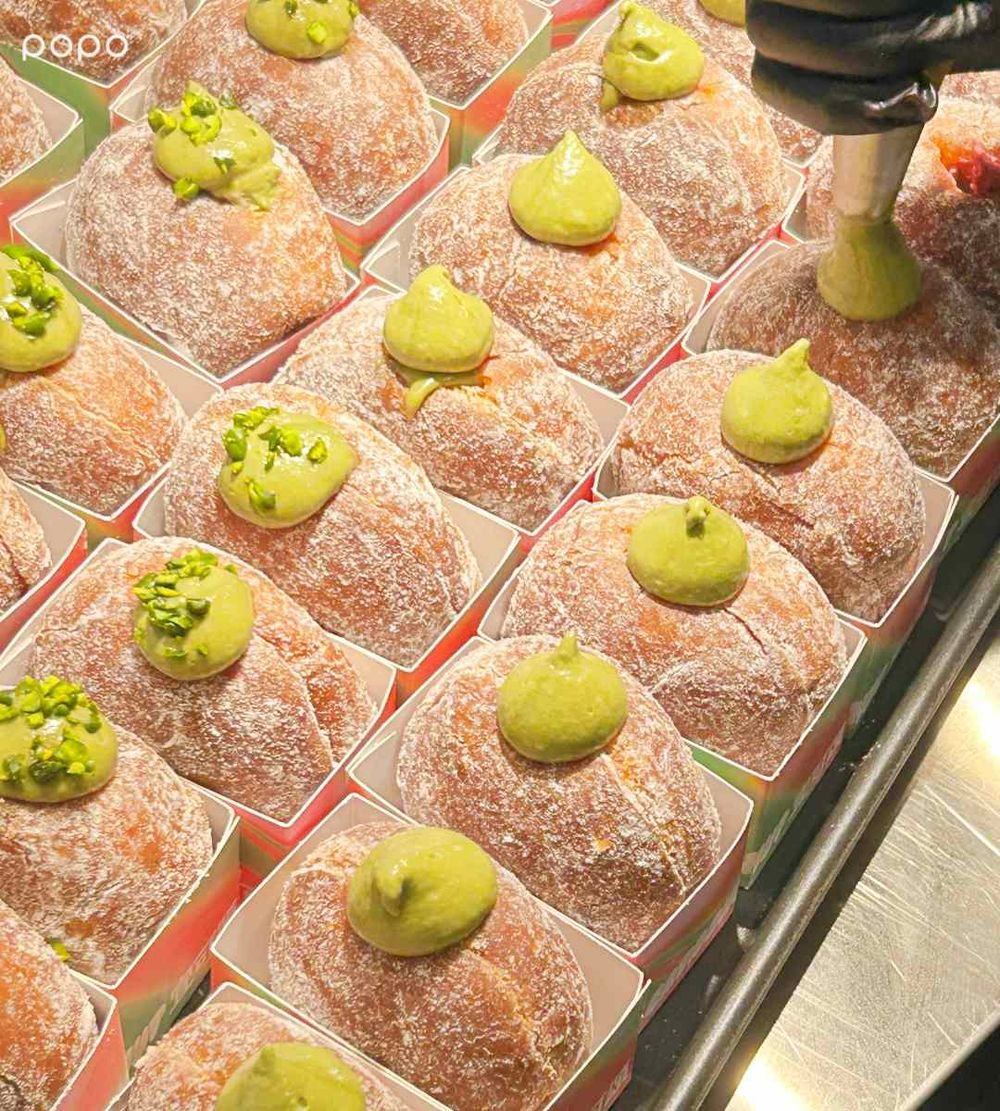 2026台北生甜甜圈推薦！EAT DONUT「杜拜巧克力生甜甜圈」太欠吃、「這五天」買再免費送！-8