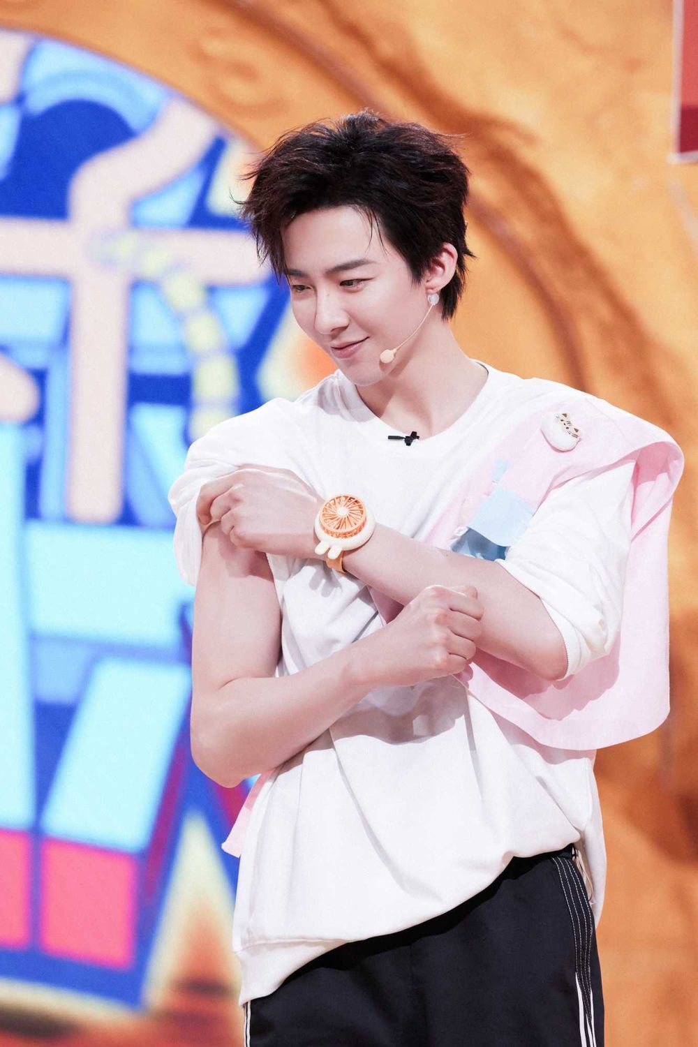 「痣」命吸引力！盤點7位「臉上痣」最撩人男星！夫婿張凌赫鼻側痣超誘人，BTS金泰亨的痣都是完美裝飾！-5