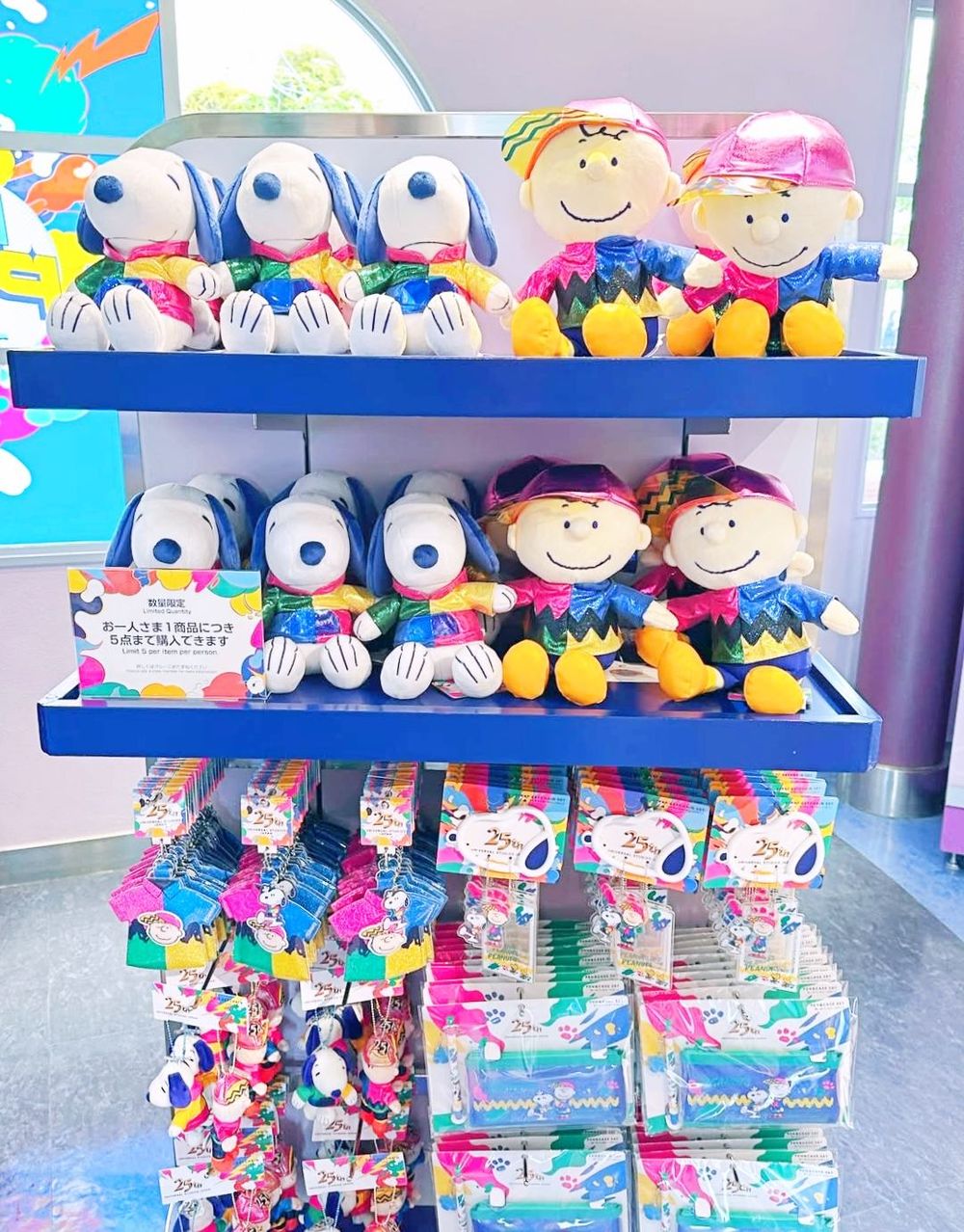 日本環球影城25週年必買7大限定周邊！超可愛「彩色慶典風史努比吊飾、超級星星戒指」日妞都在搶！-3