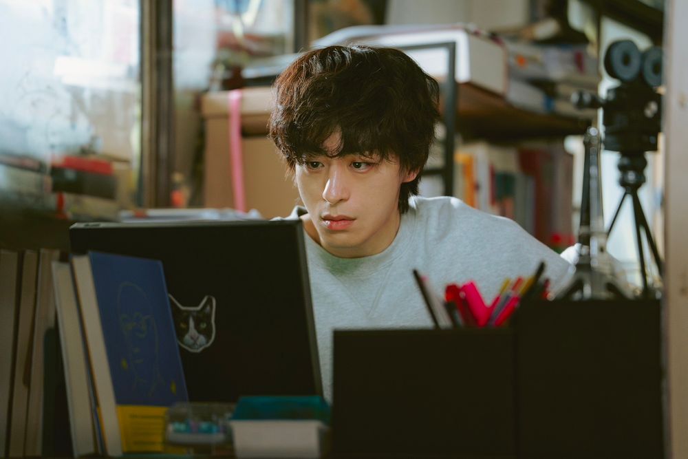 Netflix《努力克服自卑的我們》5大看點，高允貞、具教煥演出「大人式崩潰」，給深陷無價值感的你！-3