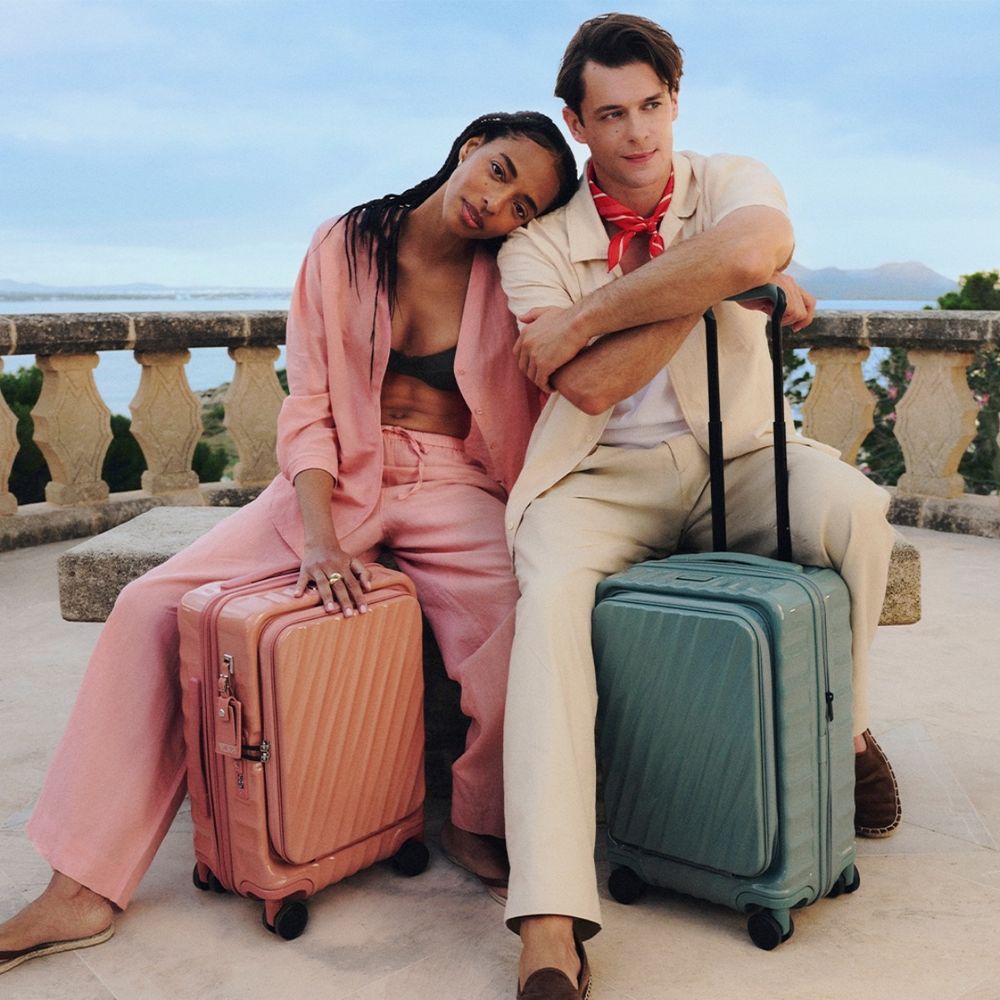 想訂機票出國了！美型又耐摔TUMI新行李箱「地中海新色」前開式行李箱一出就被問爆！-9