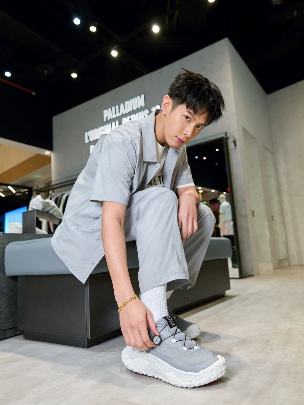 《乩身》柯震東來了！現身PALLADIUM活動、腳上「厚底波浪鞋」必買、穿上直接增高五公分！-6