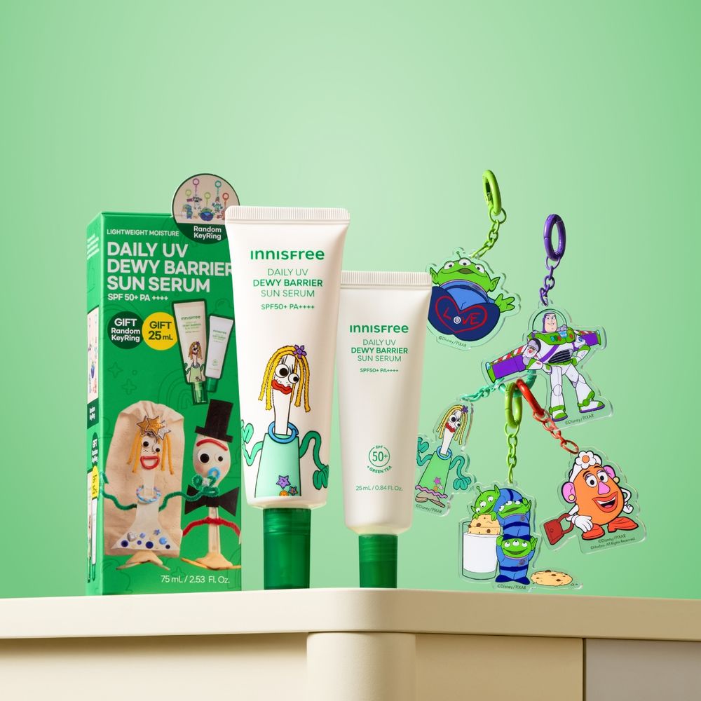 2026最萌美妝聯名！INNISFREE攜手《玩具總動員5》，三眼怪、翠絲變身人氣精華、彈簧狗蜜粉可愛瘋，整套都想收藏！-4