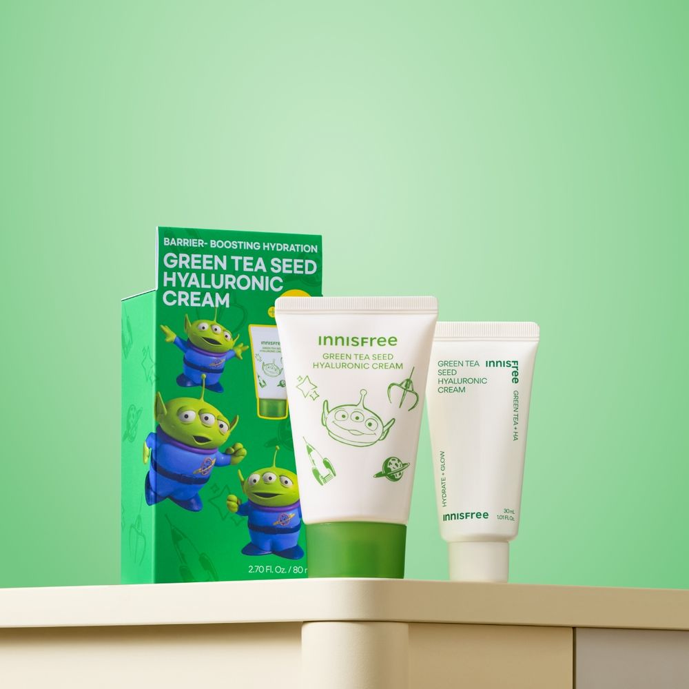 2026最萌美妝聯名！INNISFREE攜手《玩具總動員5》，三眼怪、翠絲變身人氣精華、彈簧狗蜜粉可愛瘋，整套都想收藏！-9