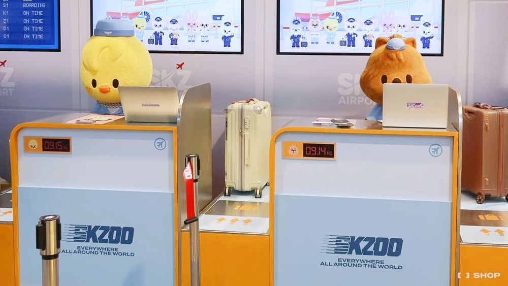 Stray Kids SKZOO快閃店來了！超可愛「鉉辰泰迪熊小貂吊飾、飯捲Felix小雞玩偶」全都要買！-3