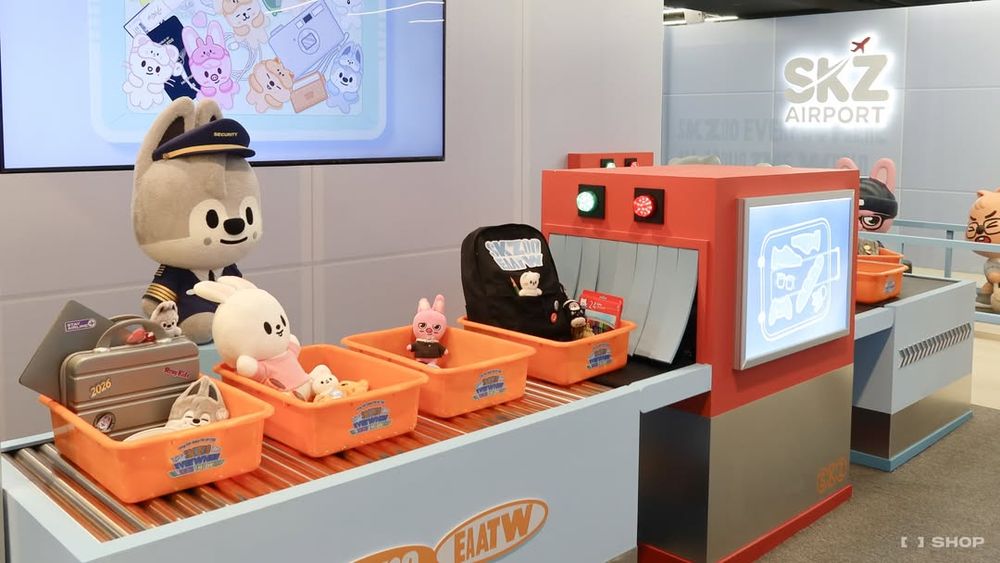 Stray Kids SKZOO快閃店來了！超可愛「鉉辰泰迪熊小貂吊飾、飯捲Felix小雞玩偶」全都要買！-2