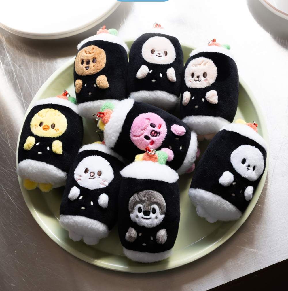 Stray Kids SKZOO快閃店來了！超可愛「鉉辰泰迪熊小貂吊飾、飯捲Felix小雞玩偶」全都要買！-9