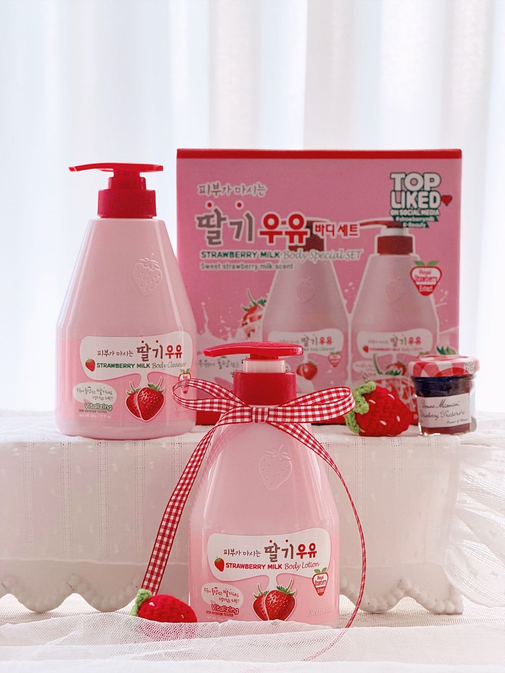 連呼吸都變甜！「草莓牛奶」香氛保養徹底翻紅，神還原韓國超商最萌飲料，洗出春天最貼膚的「純欲奶香」！-6