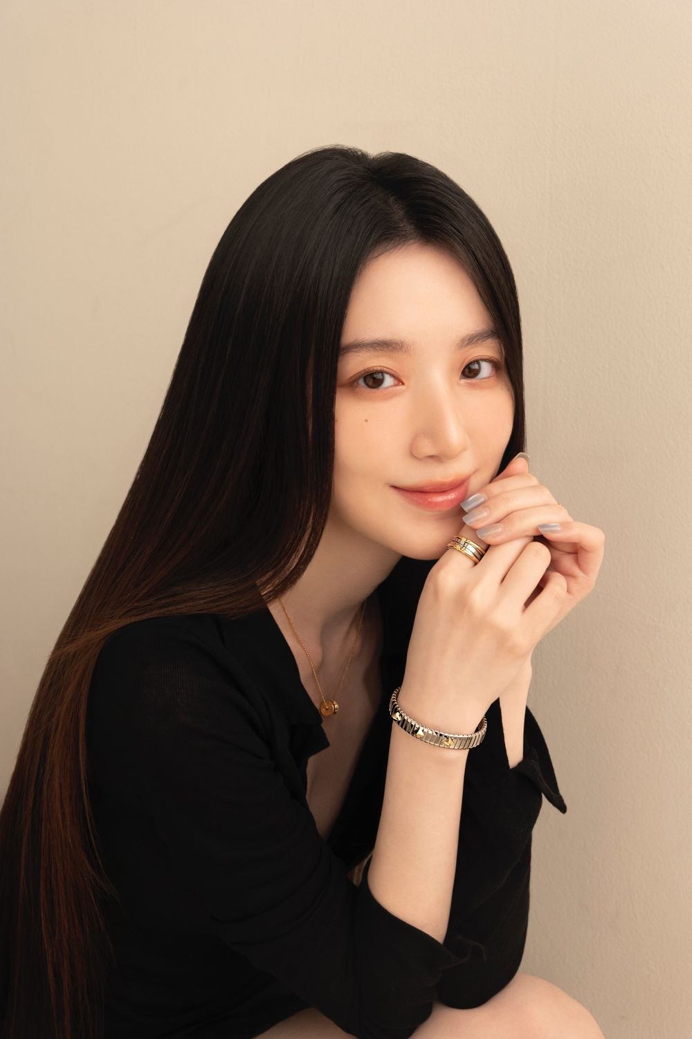 i-dle舒華要回家了！確定本週出席BVLGARI台北101活動！最新宣傳照超仙、奶味藍又能見女神了！-7