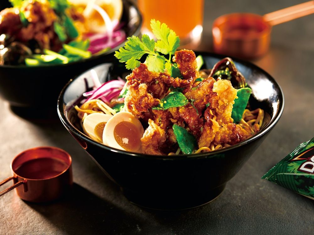 大心&樂子「香菜祭」限定新菜來了！「香菜椒麻雞拌麵、厚培根香菜沙拉」太欠吃，還能抽不限航點來回機票！-6