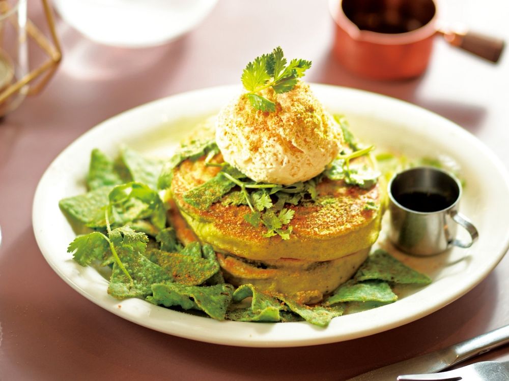 大心&樂子「香菜祭」限定新菜來了！「香菜椒麻雞拌麵、厚培根香菜沙拉」太欠吃，還能抽不限航點來回機票！-7