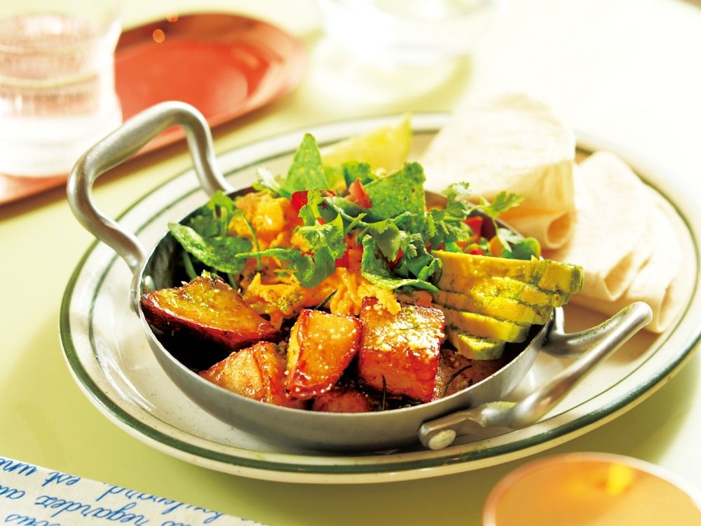 大心&樂子「香菜祭」限定新菜來了！「香菜椒麻雞拌麵、厚培根香菜沙拉」太欠吃，還能抽不限航點來回機票！-9